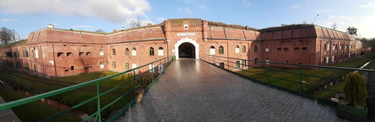 Twierdza Torun - Fort IV Exteriör bild